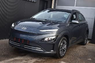 krockskadad bil auto Hyundai Kona 39Kwh Comfort 136Pk SOH 100% 3FASE *Clima/Camera/Stoelverwarming 2021/9