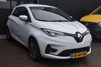 Renault Zoé 52Kwh R135 Intens 136PK 3FASE 91%SOH *Navi/Clima/Camera/Stoelverwarming picture 2