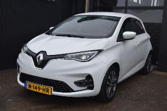 damaged passenger cars Renault Zoé 52Kwh Intens 136PK 3FASE 91%SOH *Navi/Clima/Camera/Stoelverwarming 2021/11
