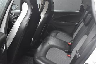 Renault Zoé 52Kwh R135 Intens 3FASE 92%SOH *Navi/CLima/Camera/Stoelverwarming picture 6