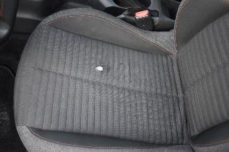 Peugeot 208 1.2 Puretech Active Pack 75Pk *Navi/Clima picture 9