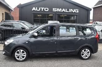 Damaged car Dacia Lodgy 1.3 Tce Stepway 7 Personen 131Pk *Navi/Airco/Camera 2021/10