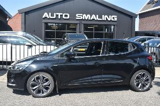 skadebil auto Renault Clio 1.5 Dci Ecoleader Limited 90Pk *Navi/Clima 2019/6