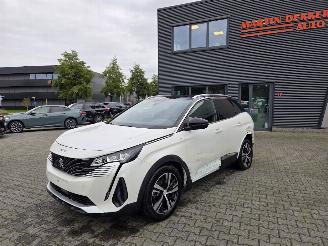 damaged passenger cars Peugeot 3008 AUTOMAAT / GT-LINE / PANO / CAMERA/ NAVI 2021/11