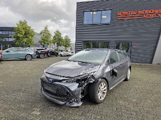 Unfallwagen Toyota Corolla 1.8 HYBR 2023/11