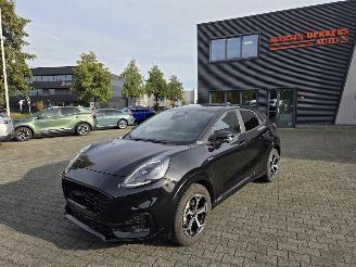 skadebil auto Ford Puma ST-LINE AUTOMAAT / FACE LIFT MODEL 2024/10