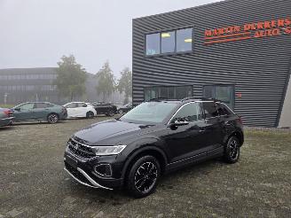 Voiture accidenté Volkswagen T-Roc 81.KW /  FACE LIFT MOD / NAVI/ CAMERA 2022/9