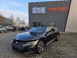 Voiture accidenté Volkswagen Arteon Shooting Brake R-Line Hybrid 2024/2