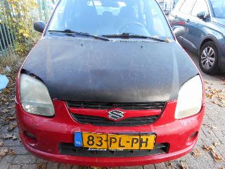 skadebil auto Suzuki Ignis Benzine 1.3 2004/8