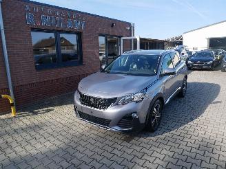 Voiture accidenté Peugeot 3008 ALLURE 2018/2