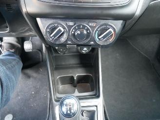 Suzuki Swift  picture 14