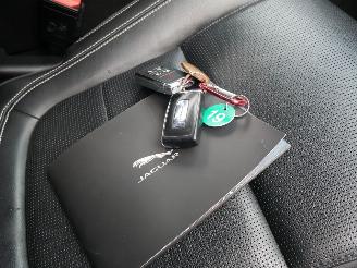 Jaguar XE R DYNAMIC MOTORSCHADE picture 11