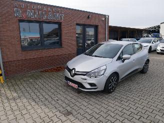 Schadeauto Renault Clio LED CLIMATE CONTROL 2018/12