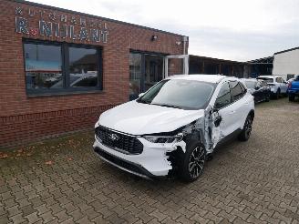 krockskadad bil auto Ford Kuga TITANIUM 2025/2