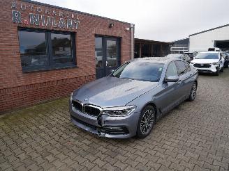 uszkodzony samochody osobowe BMW 5-serie 520 D SPORT LINE LED LEER SCHUIFDAK 2018/1