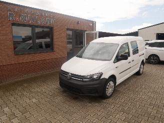 krockskadad bil auto Volkswagen Caddy maxi 4 MOTION 5 PERSOONS 2016/11