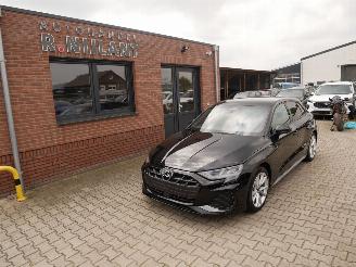 skadebil auto Audi A3 S-LINE VIRTUAL COCKPIT ACC LEER LED 2025/10