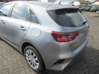 uszkodzony samochody osobowe Kia Ceed 1.6D-mHYBRID   DynamicPlus-Line  Airco Navi Camera  24.500KM!! 2021/9