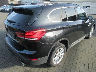 BMW X1 S-Drive18d 2.0D AUT. Climatronic  Leer  Navi  Camera  StoelVerwarming........ picture 4
