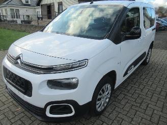 Citroën Berlingo 1.5BlueHdi 100 5-Zits  Airco  Navi  CruiseControl  2xSchuifdeur 20.200KM!! picture 2