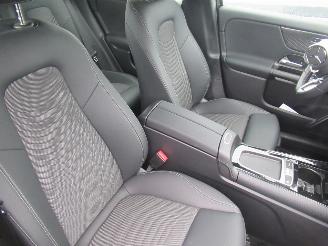 Mercedes GLA GLA 180 Aut.MildHybrid HalfLeer Navi Camera StoelVerwarming Led....... picture 16