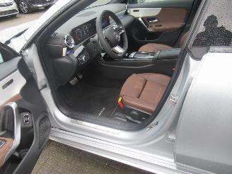 Mercedes Cla-klasse CLA 220d AUT. 9.772KM!!  AMG-LINE  NightPack HalfLeer Navi Panorama/SchuifDak Camera StoelVerwarming... picture 19