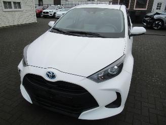 krockskadad bil auto Toyota Yaris 1.5HYBRID Aut. 56.200km  Climat Camera CruiseControl....... 2024/1