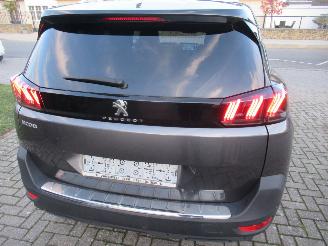 Voiture accidenté Peugeot 5008 Puretech 130 Allure 7-Zits Climatronic HalfLeer Navi Camera ..... 2023/4