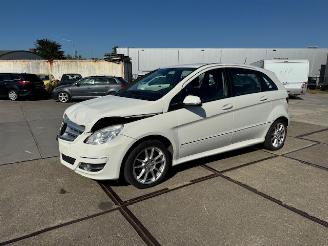 Damaged car Mercedes B-klasse 160 2010/5
