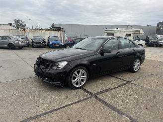 damaged passenger cars Mercedes C-klasse C180 Class 125 2011/11