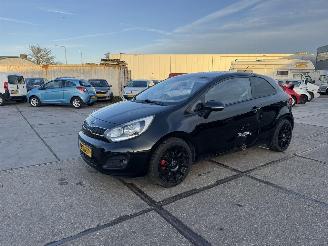Voiture accidenté Kia Rio 1.2 CVVT PLUS PACK 2012/8