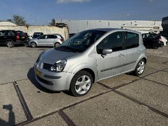 krockskadad bil auto Renault Modus 1.4 16v Dynamique 2007/9