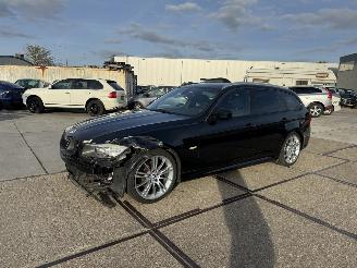 krockskadad bil auto BMW 3-serie 318i TOURING M SPORT 2012/1