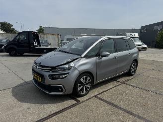 Vaurioauto  passenger cars Citroën Grand C4 Picasso 1.2 Pure tech Business 2018/1