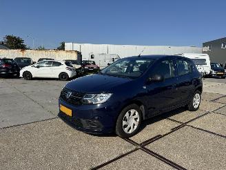 skadebil auto Dacia Sandero 0.9 Tce Bi-fuel Ambiance 2017/10