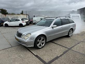 Damaged car Mercedes E-klasse 240 Combi 2003/4
