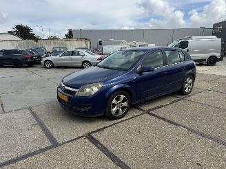 Coche accidentado Opel Astra 1.6 2004/8