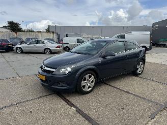 Coche accidentado Opel Astra 1.4 111 Years Edition 2010/4