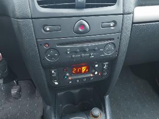 Renault Clio 5 deurs 1.2 16V Dynamique Luxe picture 8