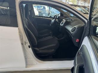 Toyota Aygo 1.0 VVT-i X Fun  AIRCO picture 15