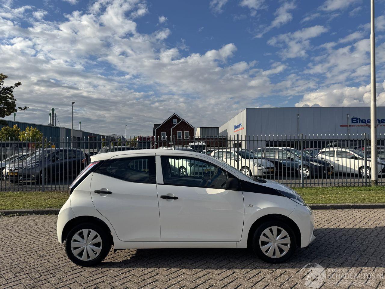 Toyota Aygo 1.0 VVT-i X Fun  AIRCO