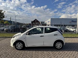 Toyota Aygo 1.0 VVT-i X Fun  AIRCO picture 5