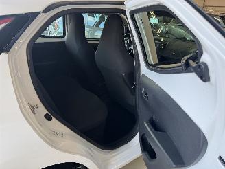 Toyota Aygo 1.0 VVT-i X Fun  AIRCO picture 12