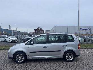 Volkswagen Touran 1.6 75kw 7-PERSOONS picture 2