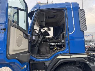 Volvo FM 8x2 Haakarm picture 19