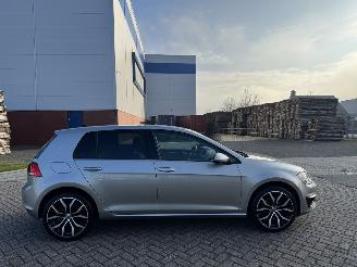 skadebil auto Volkswagen Golf 1.2 TSI Highline 81Kw Clia - Navi 2015/11