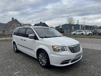 Schadeauto Chrysler Town & Country 3.6 V6 Navi - Clima 2014/1