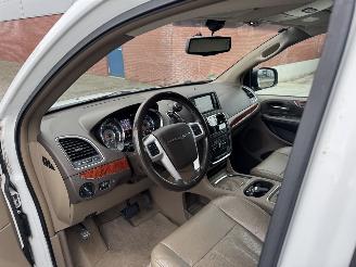 Chrysler Town & Country 3.6 V6 Navi - Clima picture 11