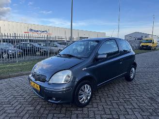 skadebil auto Toyota Yaris 1.3 VVT-i  AIRCO 2005/5
