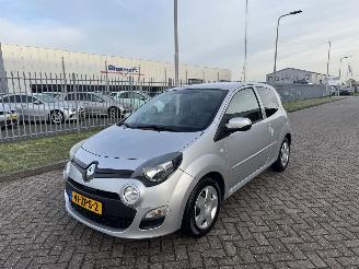 Schadeauto Renault Twingo 1.2 16V Collection AIRCO 2013/1
